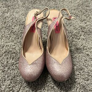 NWOT Betsey Johnson pink glitter heels